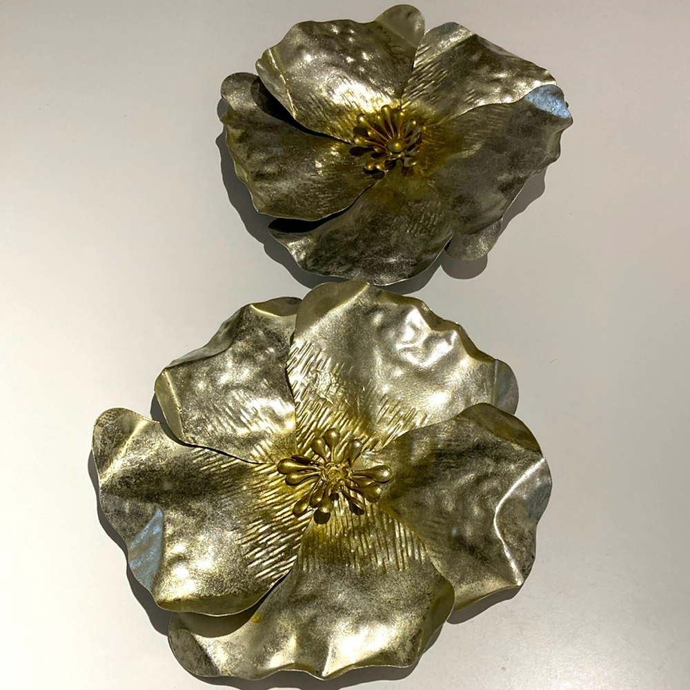METALLIC FLOWER MCM WALL ART DECOR